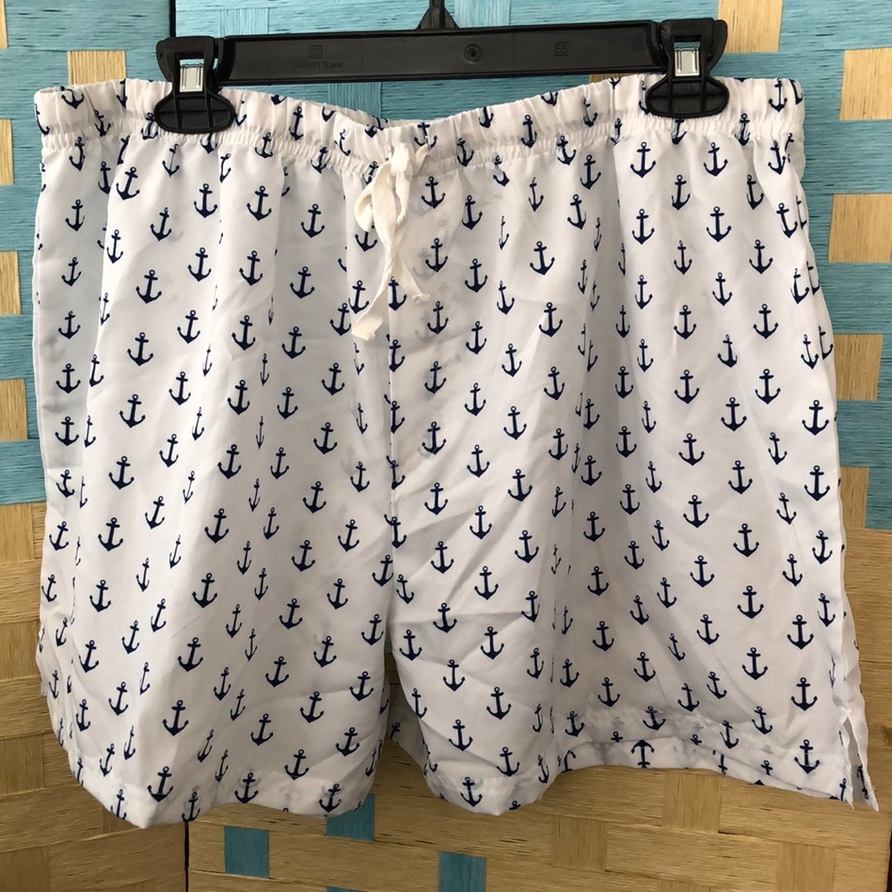 Just  be 🐝  over style anchor  sleep shorts XL